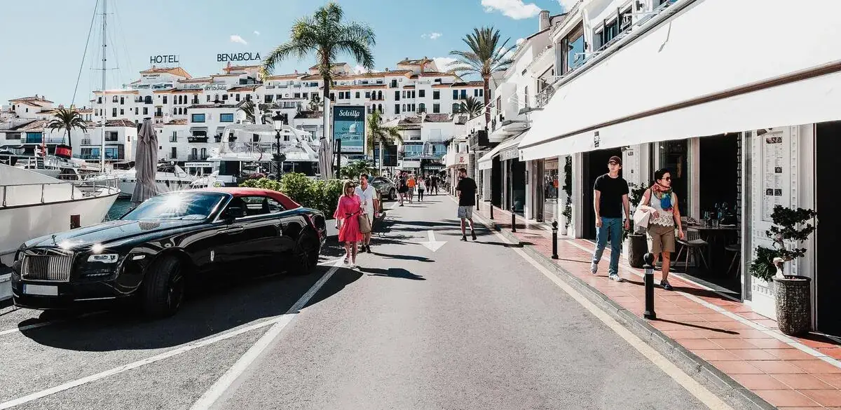 Luxury marina and waterfront apartments in Puerto Banús